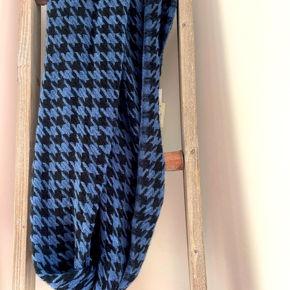 Sweater Houndstooth Infinity Scarf